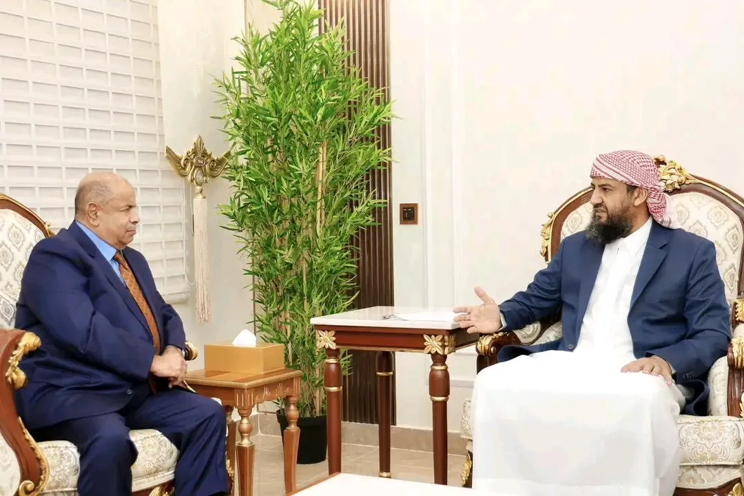 المحرّمي يناقش مع محافظ حضرموت مستجدات الأوضاع ومساعي تعزيز الاستقرار