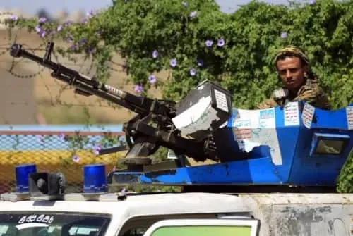 مصرع قياديين حوثيين في البيضاء وتعز وتصفية شيخ قبلي في إب