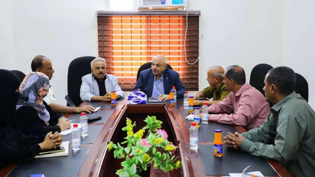 فريق التوجيه والرقابة الرئاسي يطّلع على أداء مكتب التعليم الفني والتدريب المهني بالعاصمة عدن