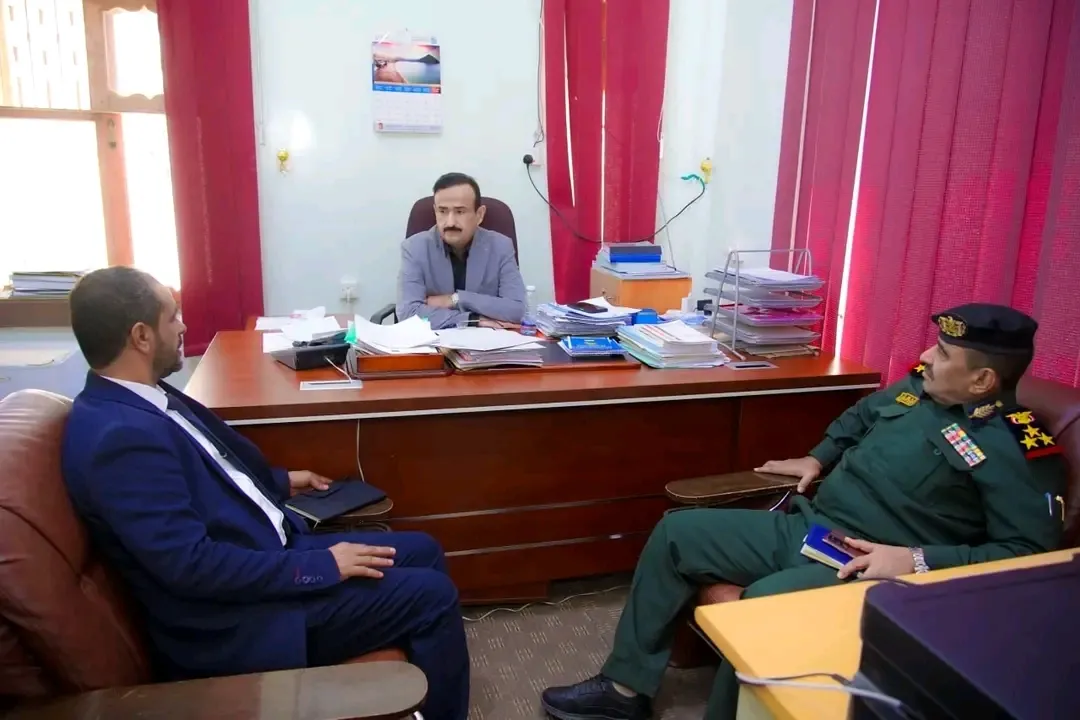 المحافظ بن الوزير يطلع على مستوى الإنجاز في مشروع تأهيل مستشفيات المديريات ويشيد بالدعم الإماراتي للقطاع الصحي بشبوة