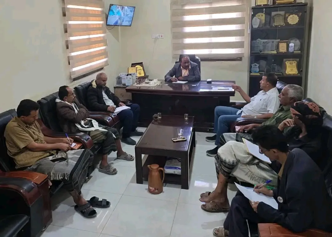 برعاية المحافظ بن الوزير.. الأحمدي وبن سنان يبحثان الترتيبات النهائية لانطلاق الأولمبياد الرياضي لأندية المحافظة