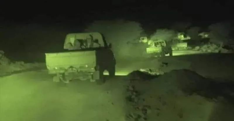 القاعدة يستهدف موقعًا لقوات الصاعقة في شبوة وإصابة قائد كتيبة