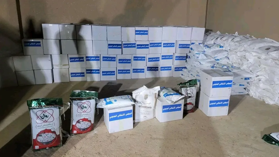 مقدمة من الرئيس الزُبيدي.. انتقالي القطن يدشّن توزيع السلال الغذائية للأسر الأشد احتياجًا