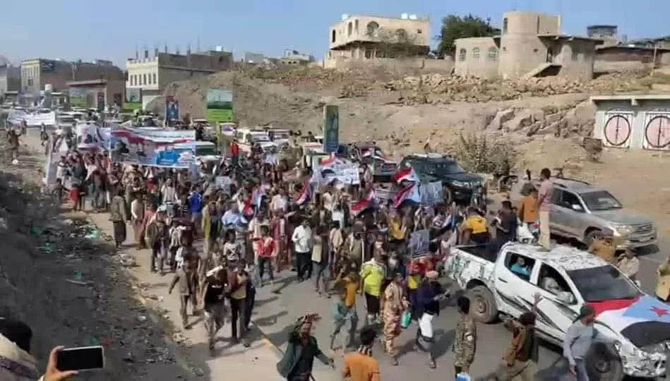 الضالع تتكلم بصوت واحد: حشود مريس وحَجَر تجدد العهد للجنوب وتؤكد أن الهوى جنوبي والقرار جنوبي