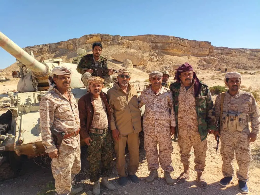 بتوجيهات من قائد محور الغيضة قيادة اللواء 123 مشاة بالمهرة تستلم مواقعها بإشراف أركان حرب محور الغيضة