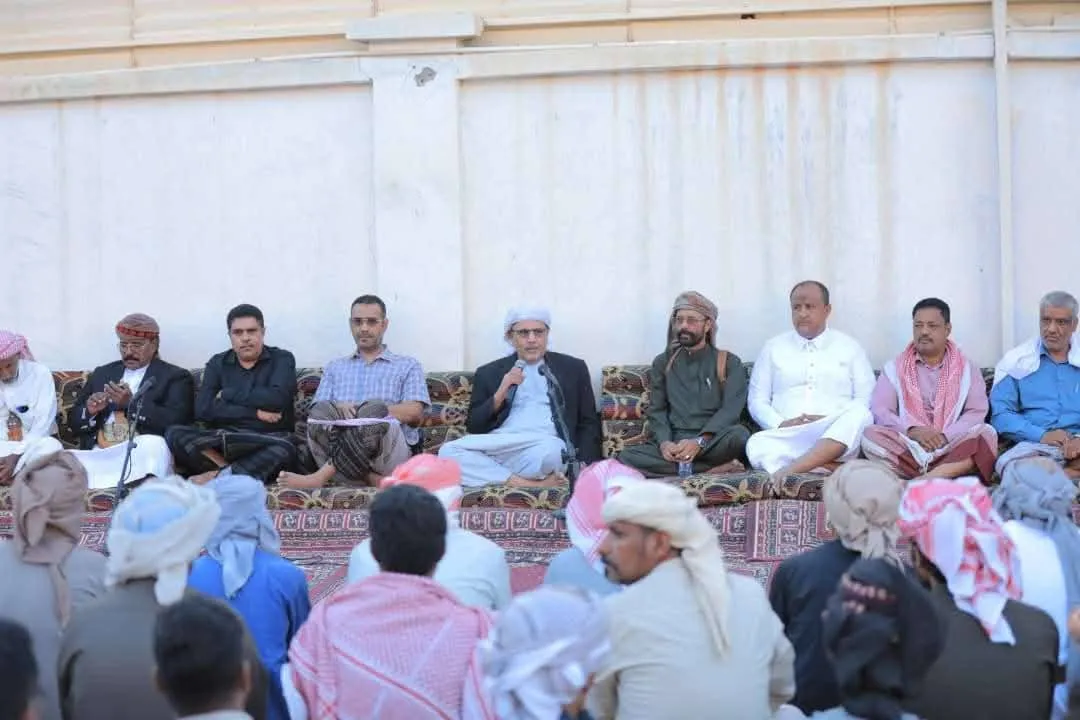 الكثيري يعقد لقاء موسعا بمشايخ ووجهاء وشباب قبيلة آل كثير في سيئون