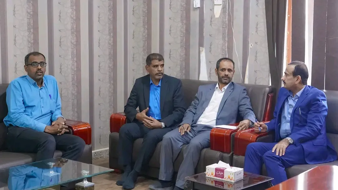 المحافظ بن الوزير يعلن اعتماد التمويل الكامل لإنشاء مركز علاج الأورام بتمويل الأشقاء في الإمارات