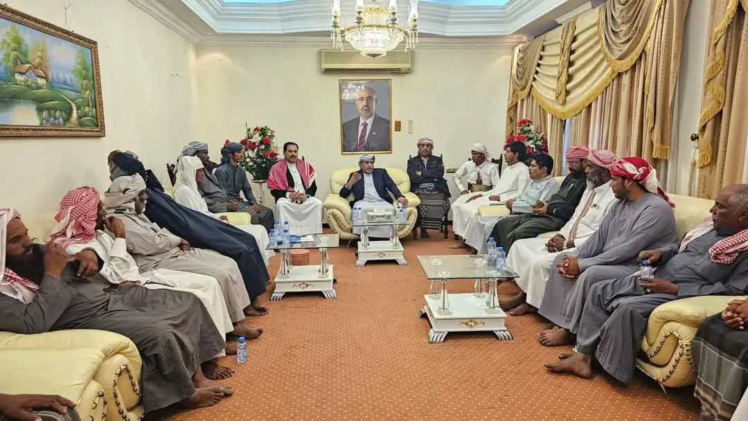 رئيس الجمعية الوطنية يستقبل وفد قبائل المناهيل من مديرية السوم