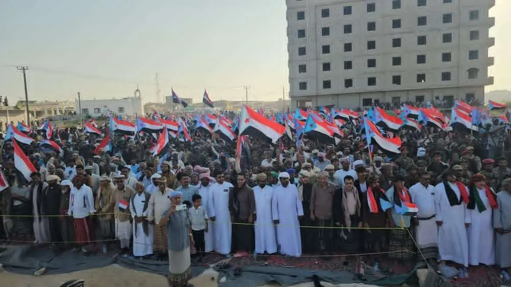 مدينة الغيضة عاصمة محافظة المهرة تشهد مليونية المطالبة بإعلان دولة الجنوب العربي\"بيان\"