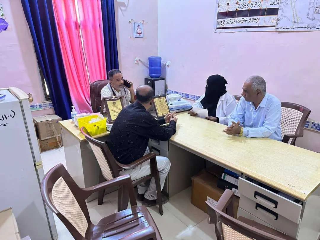 رئيس تنفيذية انتقالي أبين يتفقد سير العمل في عدد من المرافق الحكومية بالمحافظة