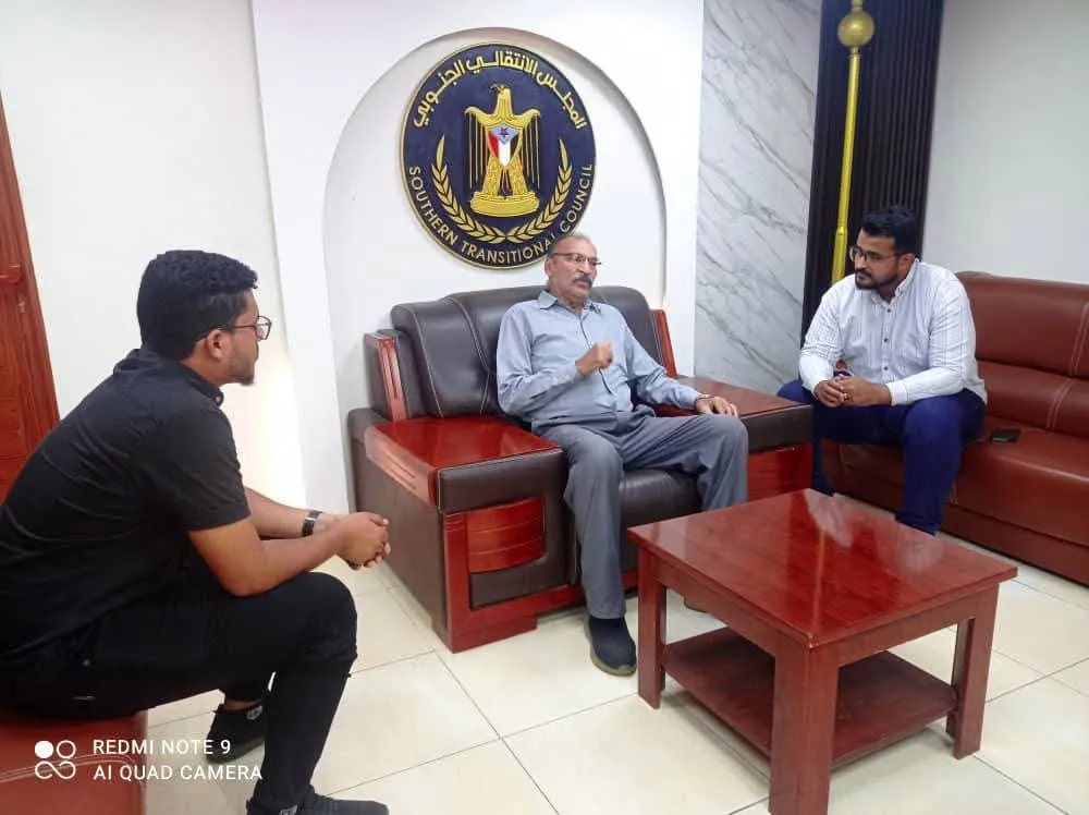 رئيس كتلة عدن بالجمعية الوطنية يزور مكاتب الهيئة التنفيذية في العاصمة عدن