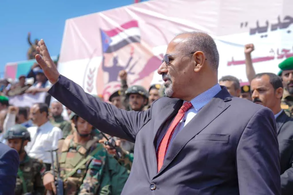الرئيس الزُبيدي حين قدّم الكرامة على المناصب… قرارٌ يحمي الجنوب وإرادة شعبه