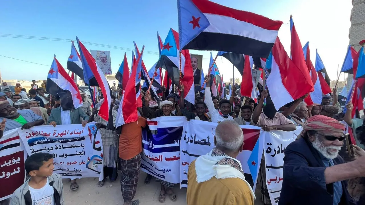 المهرة جنوبية ترفض الاحتلال.. الجماهير تدافع عن الهوية والقرار