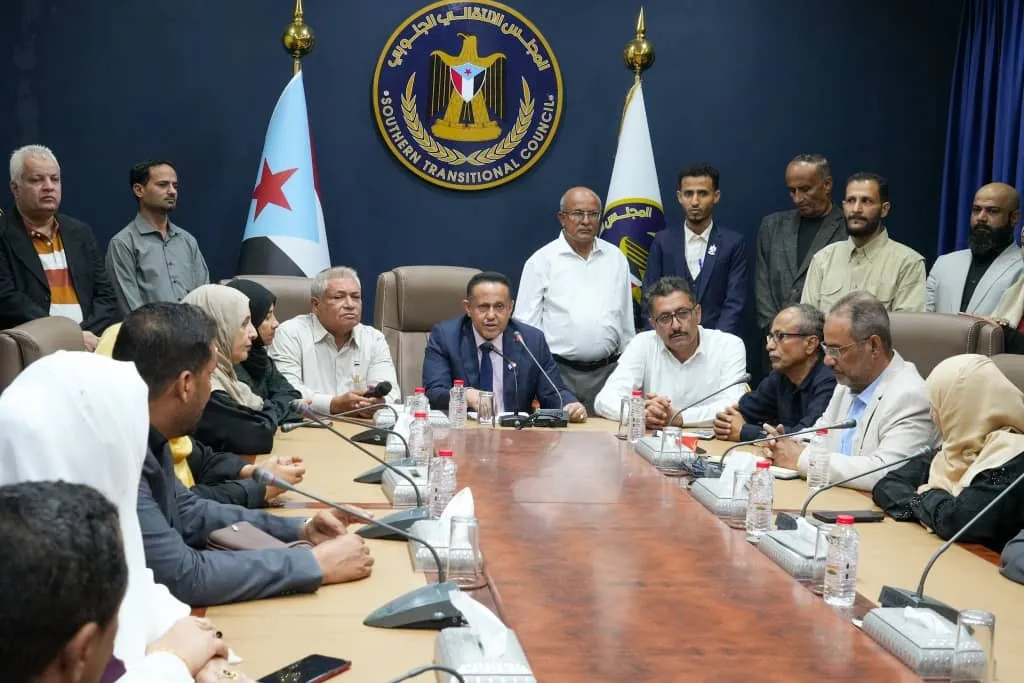 الأمانة العامة تعقد لقاءً موسعًا لمناقشة المستجدات على الساحة الوطنية الجنوبية