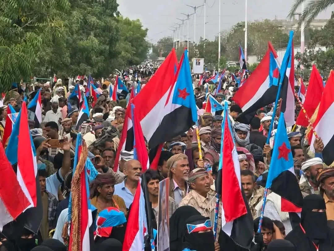 مليونية زنجبار في أبين صرخة احتجاج ضدّ حكومة منتهية الصلاحية.