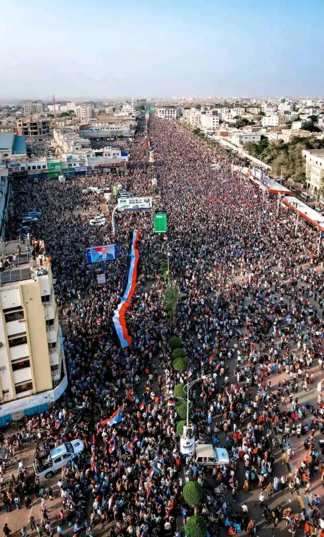 بين مطرقة التهميش وسندان الإرادة.. لماذا تتحول الضغوط وزرع الفتن في الجنوب إلى وقود للوحدة الوطنية؟