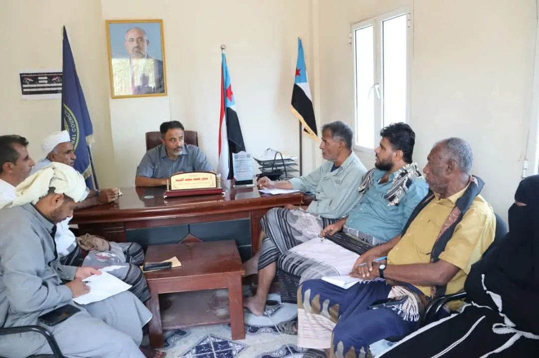 تنفيذية انتقالي أبين تعقد اجتماعها الدوري وتجدد وقوفها خلف القيادة السياسية للمجلس