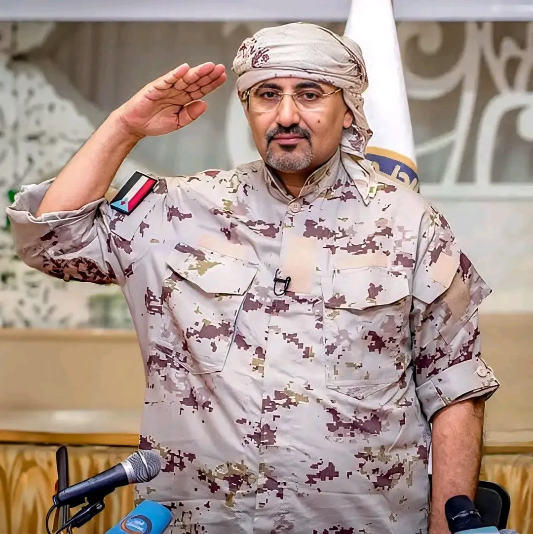 الرئيس الزُبيدي فارس الجنوب الذي روّض العواصف: القائد الذي قال \"لا\" لقوى الهيمنة والوصاية فحاولت اسقاطه سياسياً فانتصر شعبياً