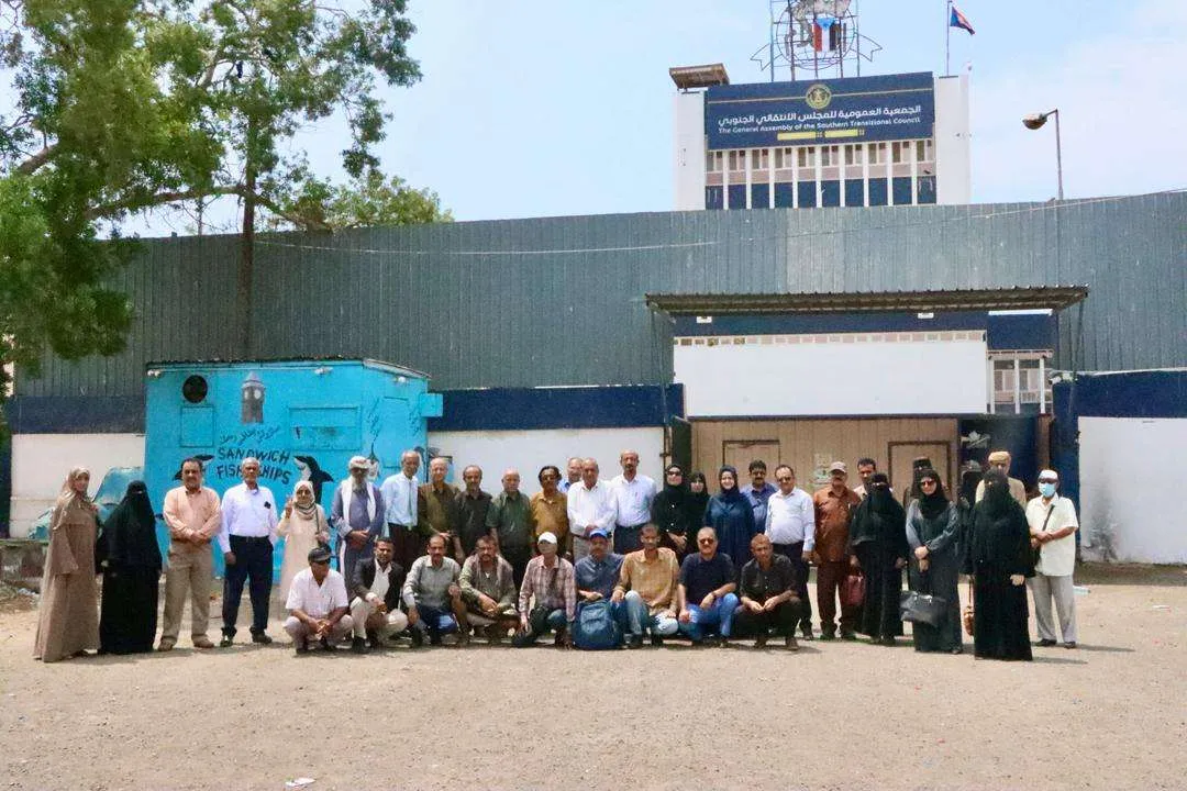 للأسبوع الثالث على التوالي.. قيادات وأعضاء الجمعية العمومية يرفضون إغلاق مقار المجلس الانتقالي ويؤكدون استمرار النضال السلمي