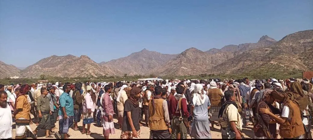 أبناء أبين يشيعون جثمان الشهيد المناضل حسين دحه الميسري بموكب جنائزي مهيب