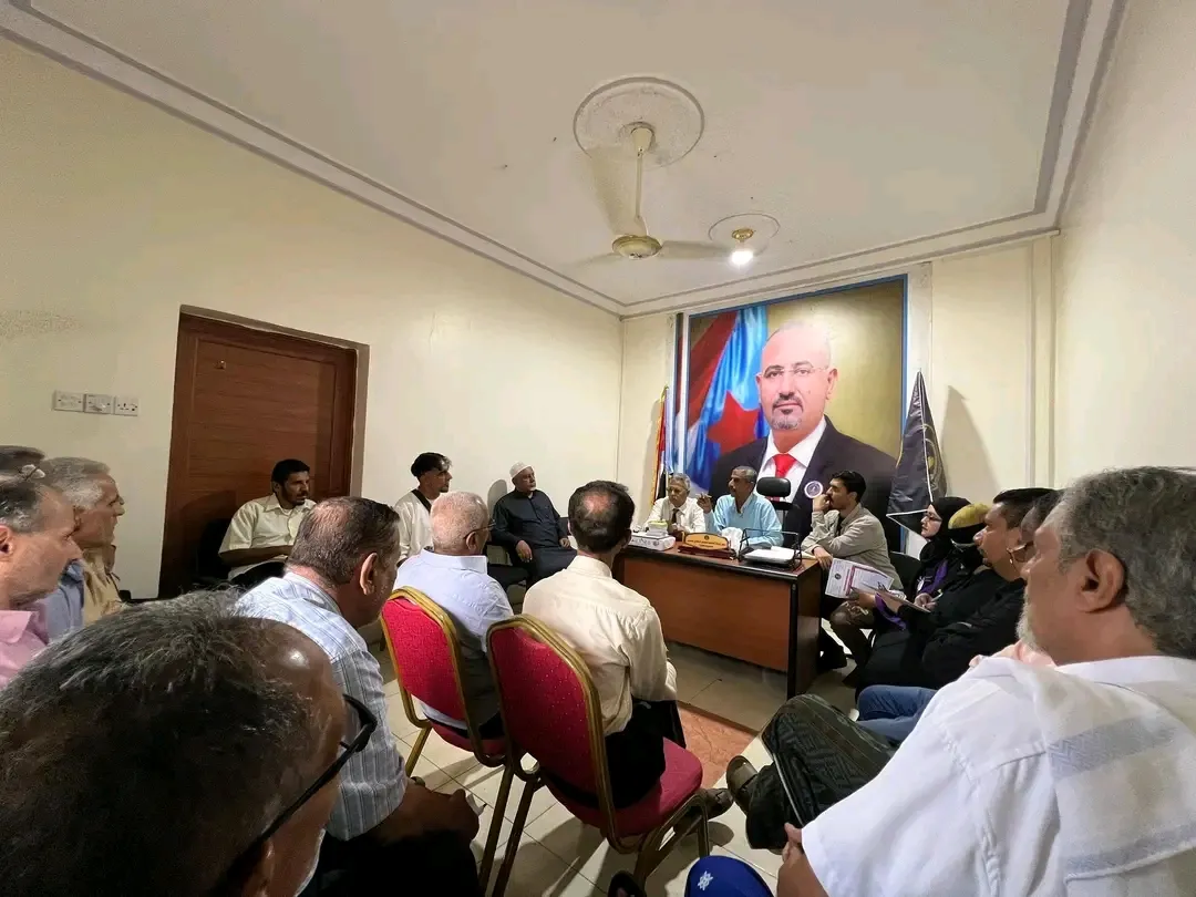 انتقالي العاصمة عدن يواصل برنامج النزول الميداني إلى مقرات القيادة المحلية بالمديريات