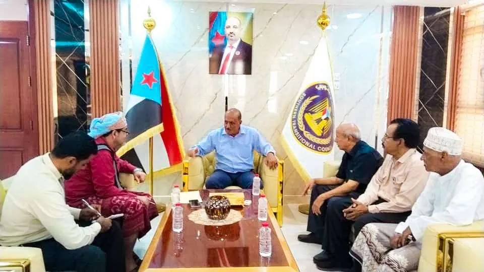 ‏هرهرة يلتقي الشيخ صالح اليزيدي ويؤكد على دور الوساطات المجتمعية والقبلية في احتواء النزاعات وترسيخ الاستقرار في الجنوب
