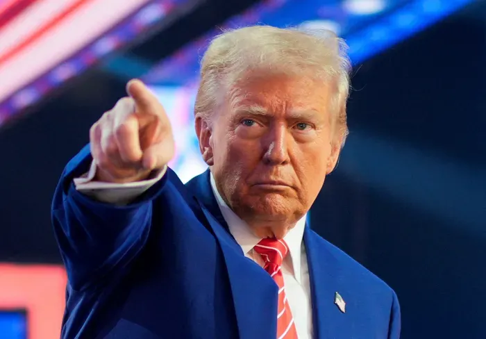 ‏ترمب يرفع سقف التفاوض ويضع \"الأربعاء\" كموعد حاسم