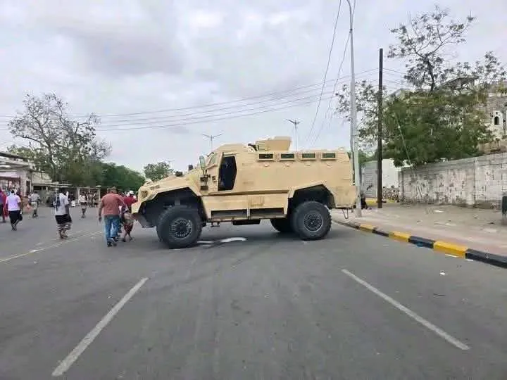 عدن على بوابه الخطر .. مخاوف جنوبية من إعادة سيناريو 1994 وسط تحركات عسكرية غامضة