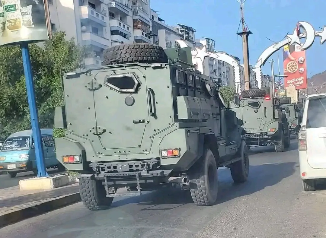 عدن: عاصمة "المدنية" العالقة في قبضة العسكرة وصراعات النفوذ
