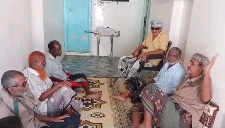 انتقالي الديس الشرقية يزور أسرة الشهيد \"الوحيري\" ويتفقد أحوال عدد من القيادات التربوية والرياضية المرضى.