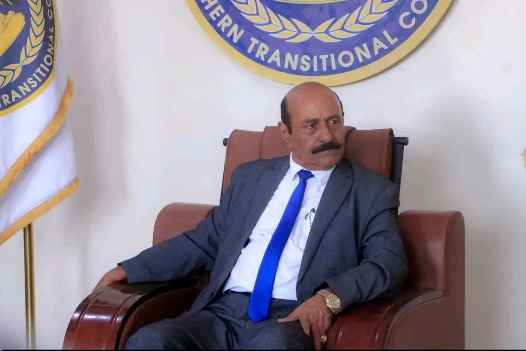 الشيخ لحمر علي لسود: عبدربه منصور هادي: رجل مرحلة أم شماعة لأخطاء الجميع؟