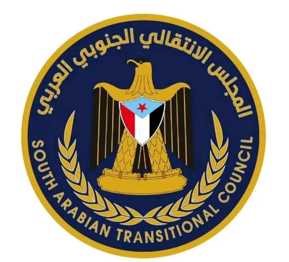 المجلس الانتقالي الجنوبي يدين استهداف الصحفي محمد العيظة بعبوة ناسفة في المكلا