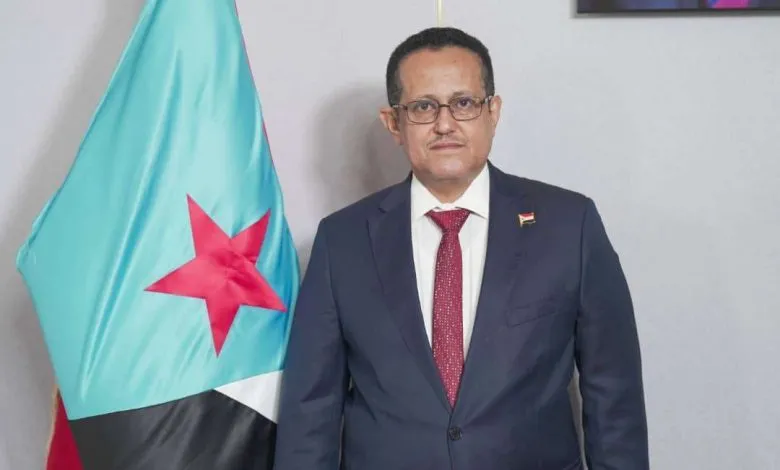 الحالمي يعزّي رئيس تنفيذية انتقالي المفلحي المناضل فضل النقاش في وفاة والده