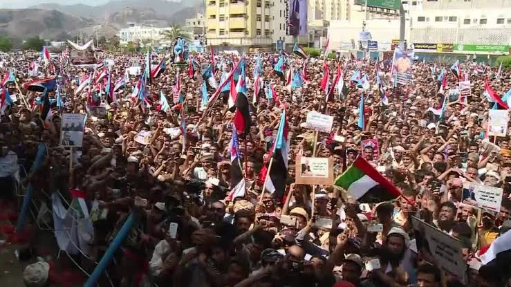 الجنوب بين خيار المواجهة وتعقيدات المشهد السياسي.. هل تدخل الأزمة مرحلة جديدة