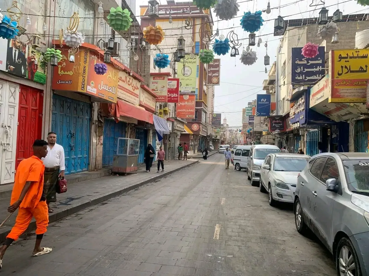لليوم الثاني.. نجاح متواصل للعصيان المدني السلمي في العاصمة عدن وسط تفاعل شعبي واسع