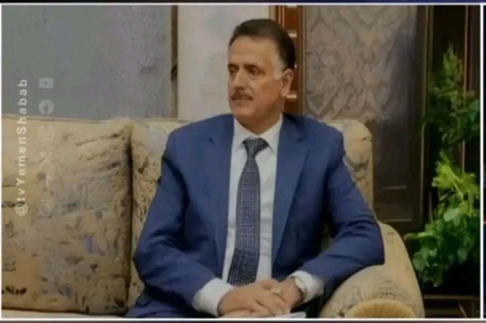 من مكتب العليمي إلى دائرة الاتهام.. هل تحوّل مكتب رشاد العليمي إلى بوابة لتسريب أسرار الرئاسة للحوثيين؟