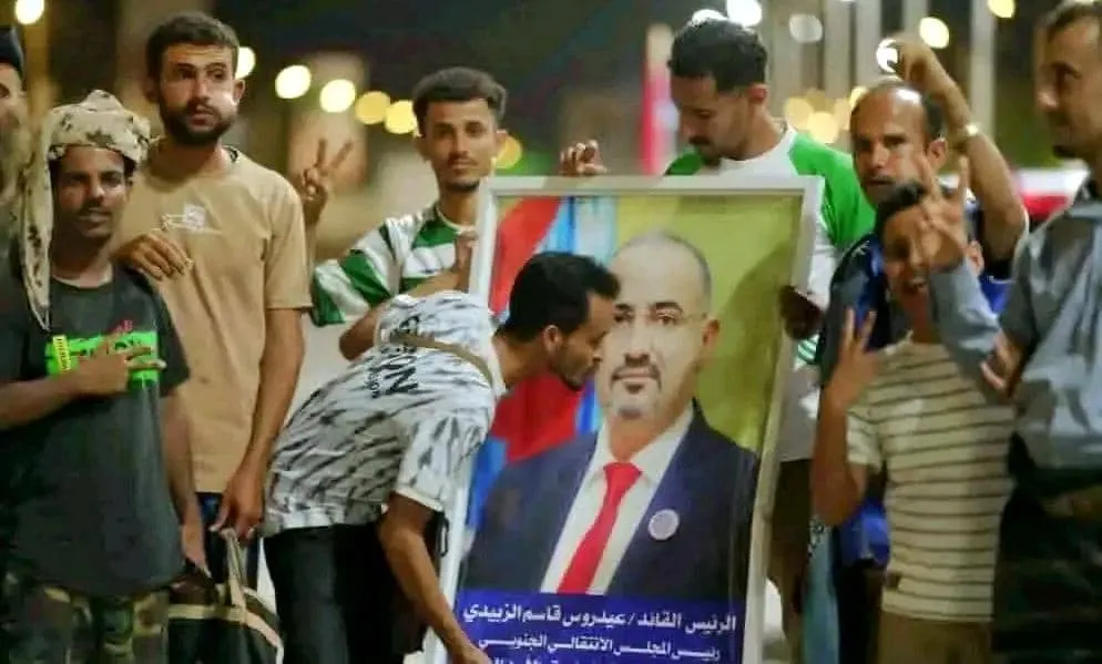 الرئيس الزُبيدي في ذكرى تأسيس الجيش الجنوبي.. رسالة قائد تُعيد رسم ملامح المرحلة وتضع القوات الجنوبية في صدارة المشهد