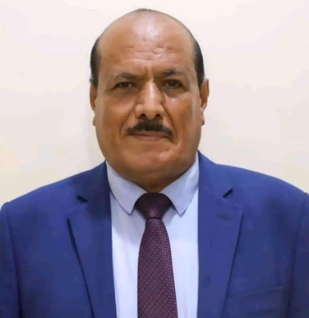 هرهرة يعزي في استشهاد رئيس مركز الانتقالي في هقرة – الأغبرة بمديرية المضاربة ورأس العارة