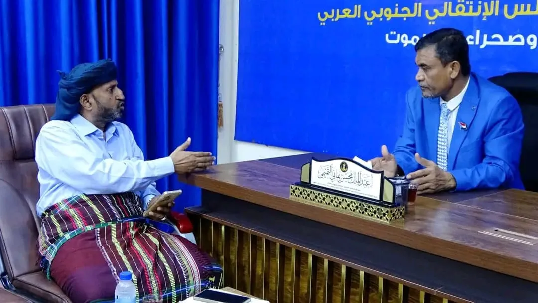 التميمي يلتقي رئيس كتلة أعضاء الجمعية الوطنية بوادي وصحراء حضرموت لمناقشة تحضيرات مليونية 14 أكتوبر بسيئون
