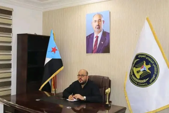 عضو هيئة الرئاسة ورئيس تنفيذية انتقالي حضرموت يلتقي قيادات من اتحاد \"عماد\" لبحث سُبل التعاون ودعم نشاط الاتحاد.
